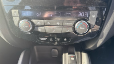 Nissan Qashqai 1.3 DiG-T Acenta Premium 5dr Petrol Hatchback